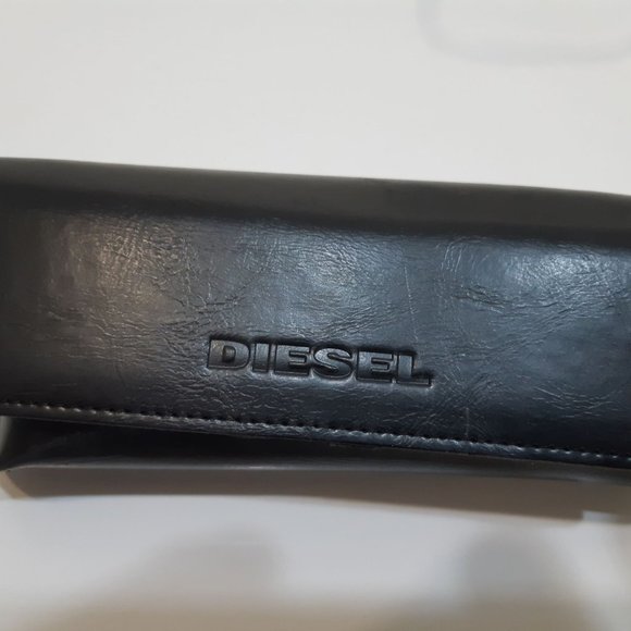 Diesel Unisex Sunglasses - Picture 7 of 7